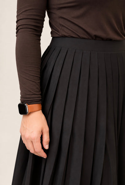 Wide Pleat Court Skirt 22”