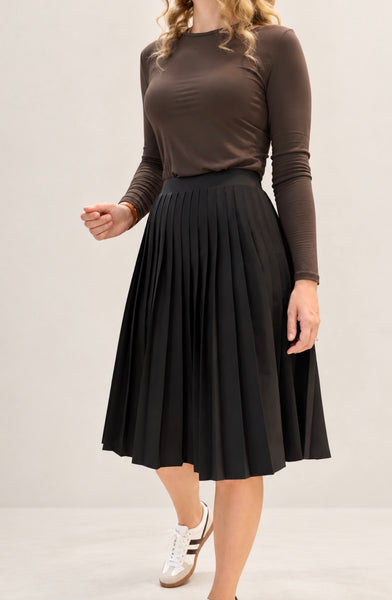 Wide Pleat Court Skirt 22”